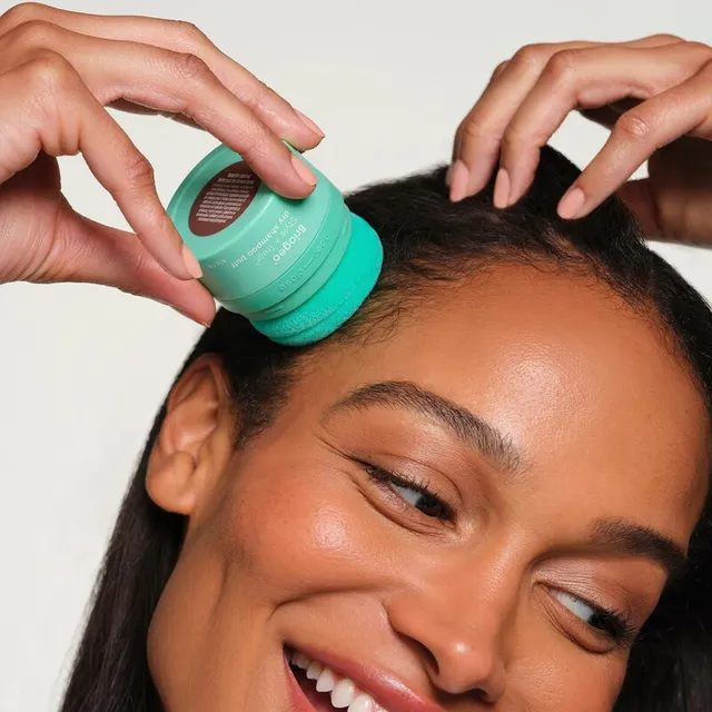 Talc-Free Dry Shampoo Puff for Brunette Hair - Mattifying Formula – image 5