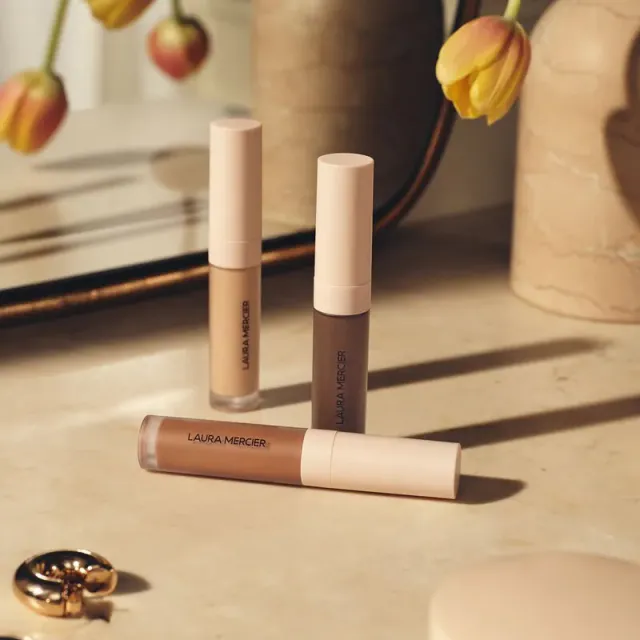Weightless Perfecting Concealer – image 5