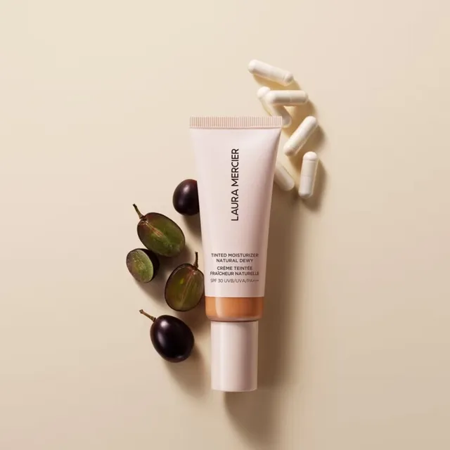 Tinted Moisturizer Dewy SPF 30 – image 3