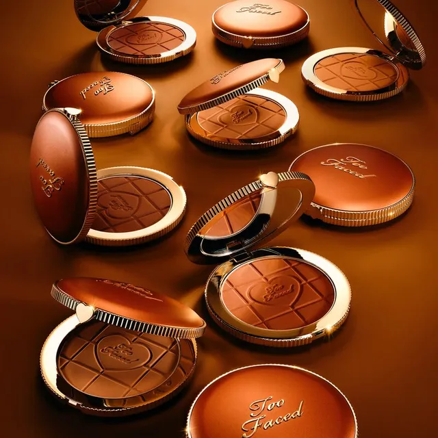 Matte Blurring Bronzer Chocolate Soleil – image 5