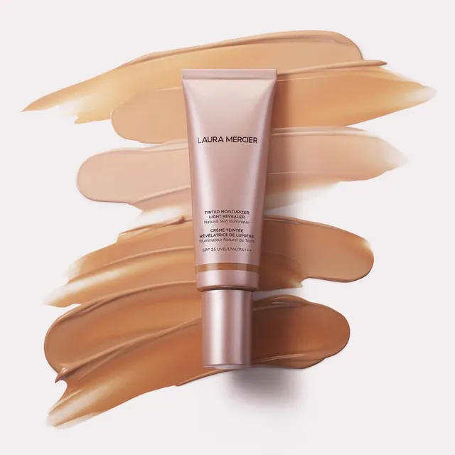 Tinted Moisturizer SPF 25 Illuminating – image 4