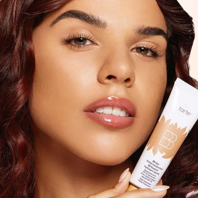 Tinted Moisturizer SPF 30 with Triple-B Complex, Medium Buildable Coverage – image 4