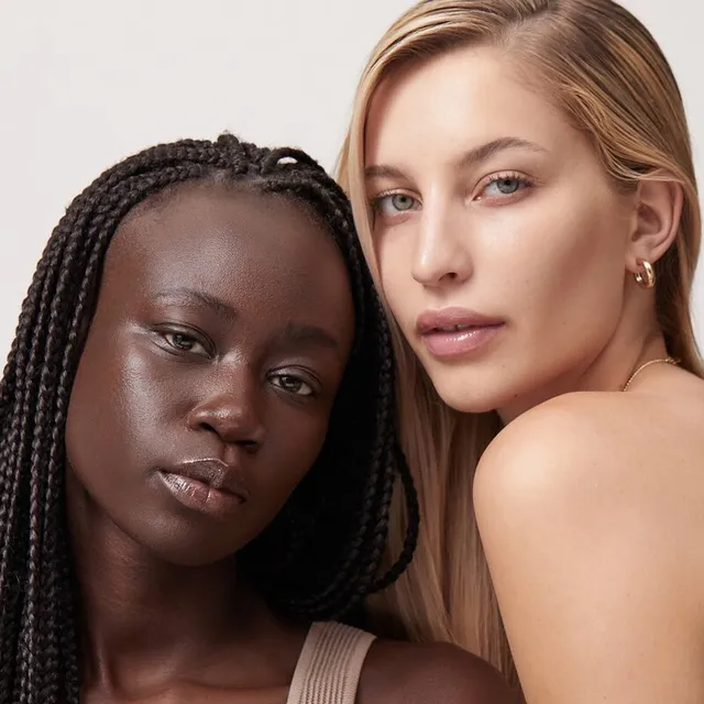 Sheer Skin Tint - Lightweight Fluid with Vitamin-Rich Hydration – image 6