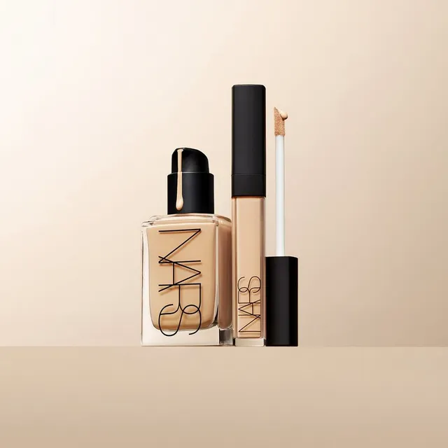 Light Reflecting Foundation – image 6
