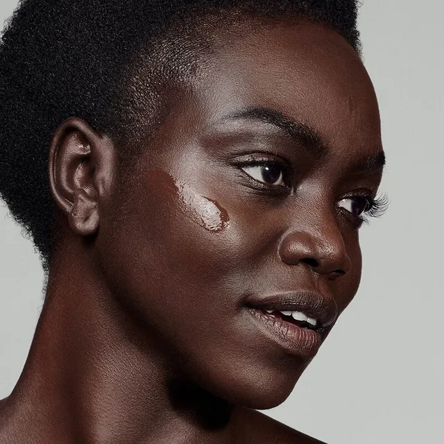 Moisturizing Foundation SPF 45 with Chia Seed Extract – image 5