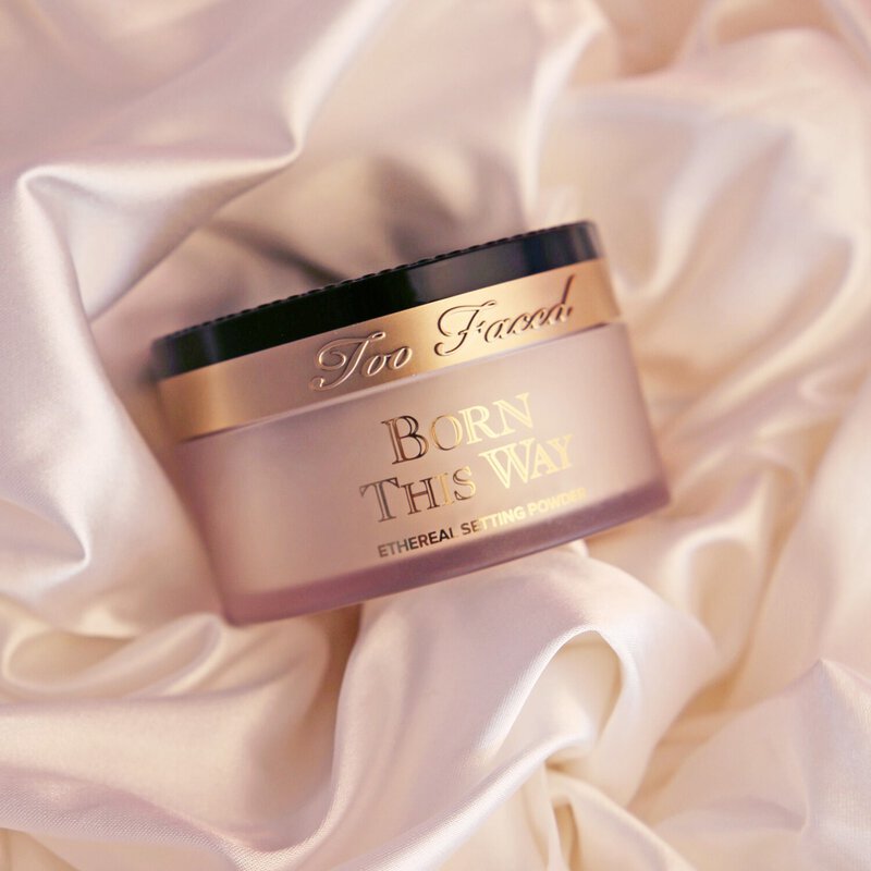 بودرة Born This Way Setting Powder - بودرة سائبة بلمسة نهائية طبيعية
