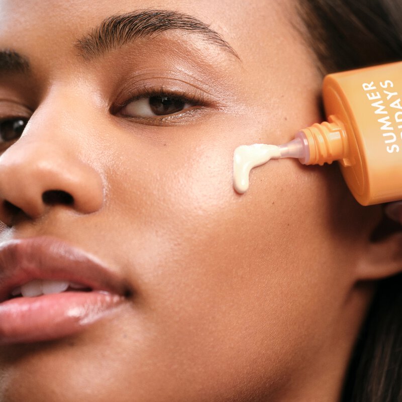 كريم شيد دروبس مينرال ميلك واسع النطاق بعامل حماية من الشمس SPF50