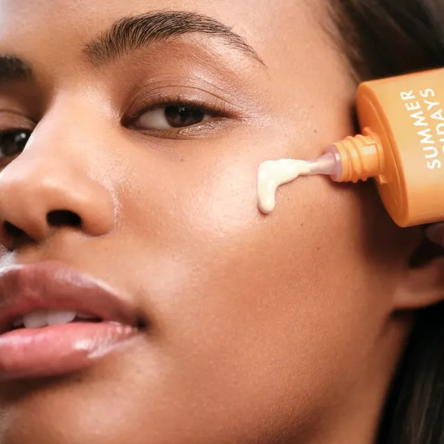 كريم شيد دروبس مينرال ميلك واسع النطاق بعامل حماية من الشمس SPF50 – صورة 3