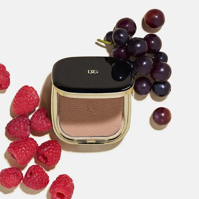 Bronzer Powder for Face and Eyes with Hydrating Effect – image 4