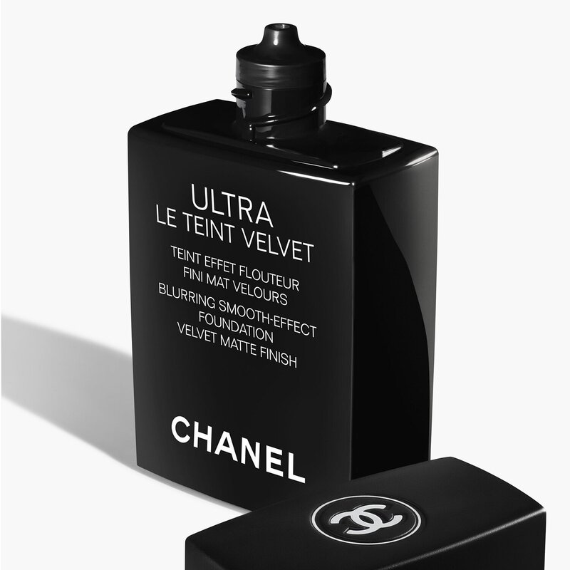 ألترا لو تينت فيلفيت - كريم أساس لإخفاء الشوائب بتأثير ناعم