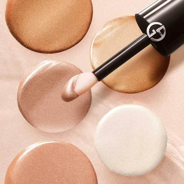 Luminous Silk Acqua - Highlighter – image 6