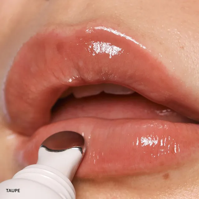 Tinted Lip Gloss – image 5