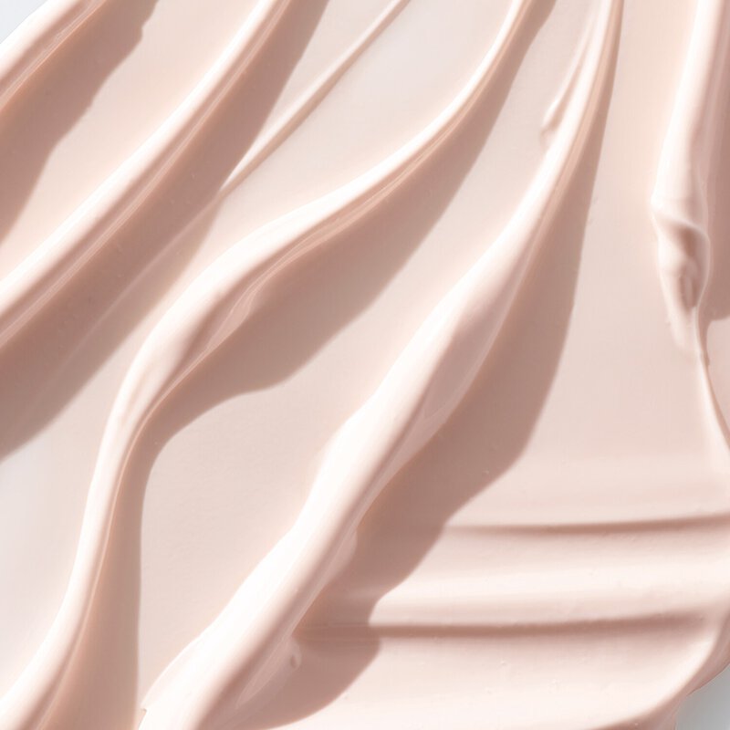 مرطب مويستشر سيرج™ الشفاف بمعامل حماية من الشمس SPF 25
