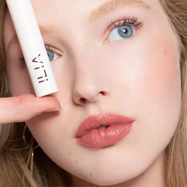 Limitless Lash Lengthening Clean Mascara – image 6