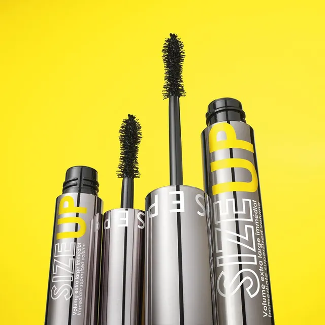 Size Up - Mini Volumizing Mascara – image 2