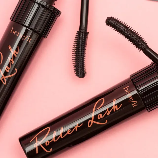 Roller Lash Curling & Lifting Mascara – image 5