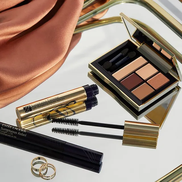 Sumptuous Extreme - Lash Multiplying Volume Mascara – image 5
