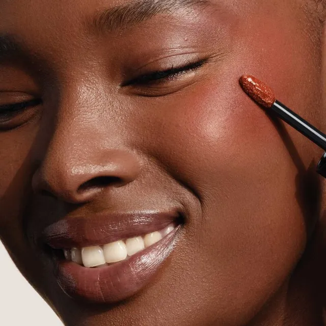 Luminous Silk Cheek Tint – image 4