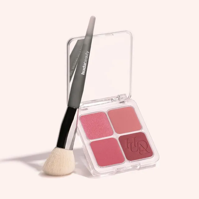Diffusing Cheek Brush – image 3