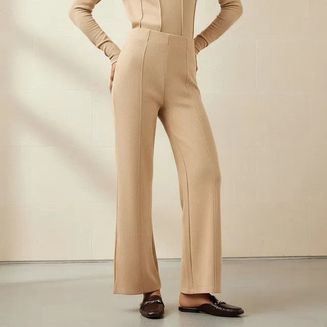 Ribbed Mid-Rise Flared Lounge Pants