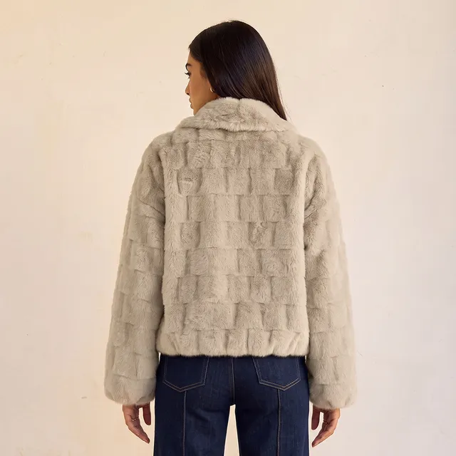 Splash Youth Faux Fur Jacket with Zip Closure – image 4