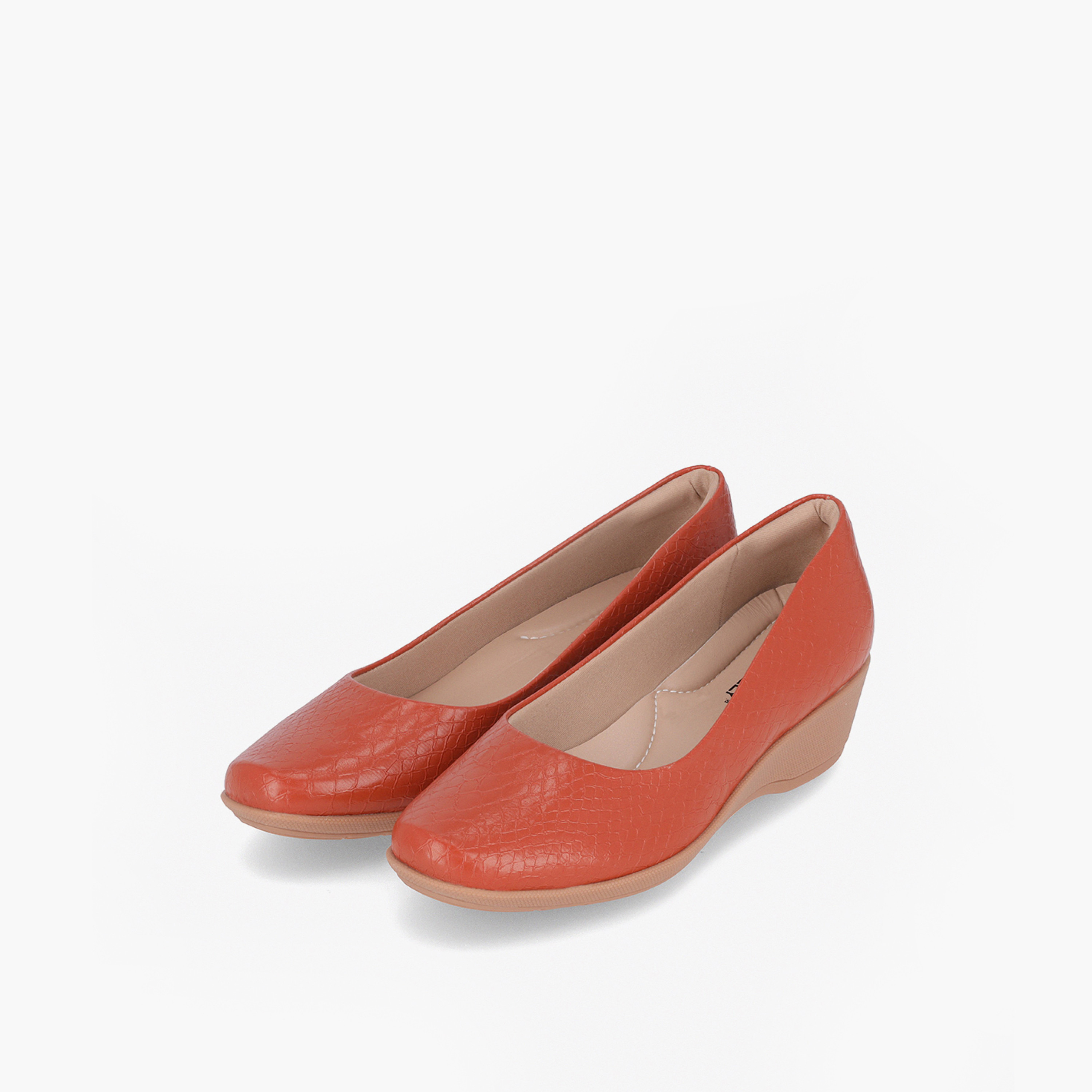 Piccadilly Round Toe Wedge Slip-On Shoes