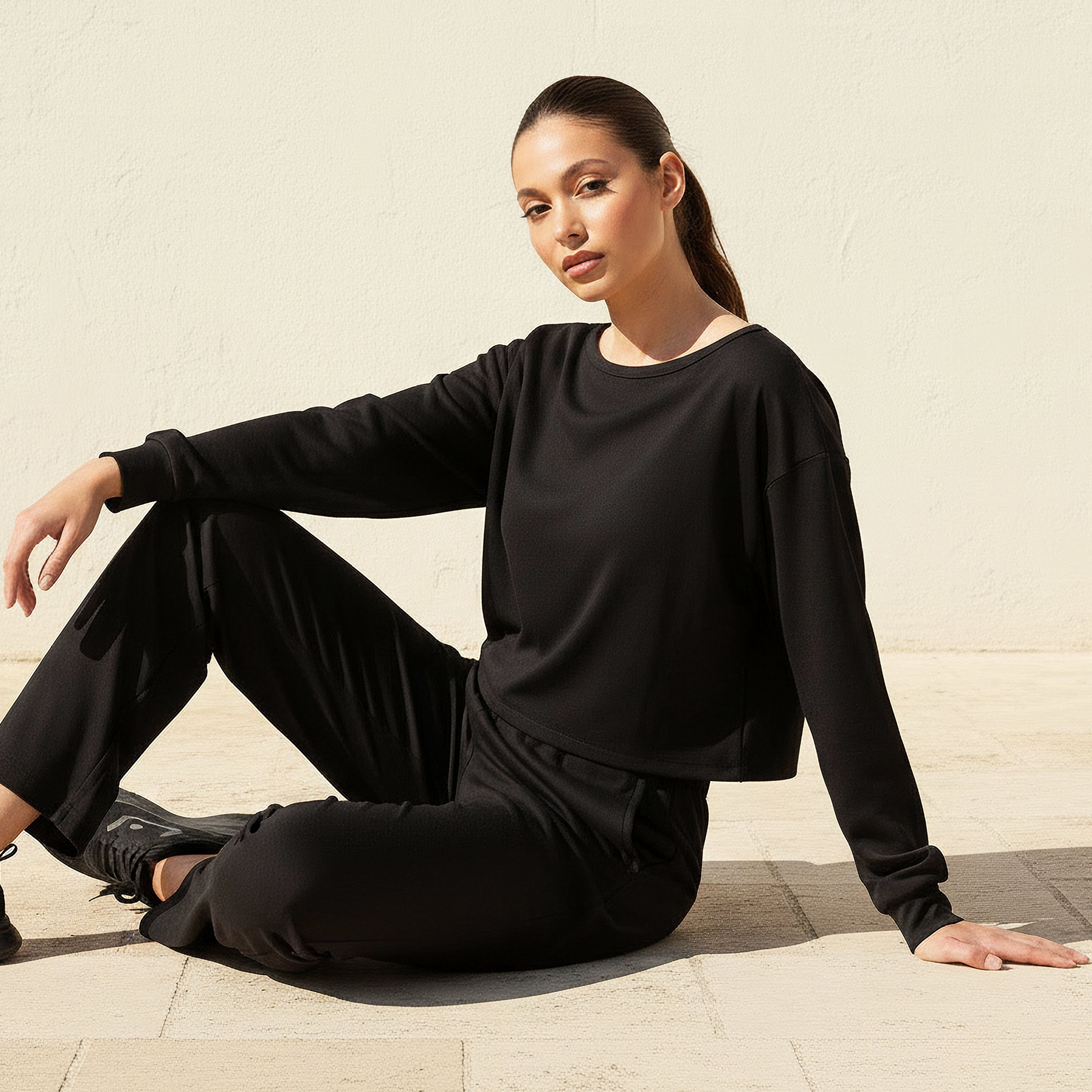Women's Relaxed Cropped Long Sleeve T-shirt