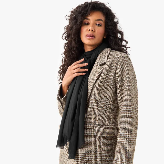 Scarf with Fringe Detail – image 2