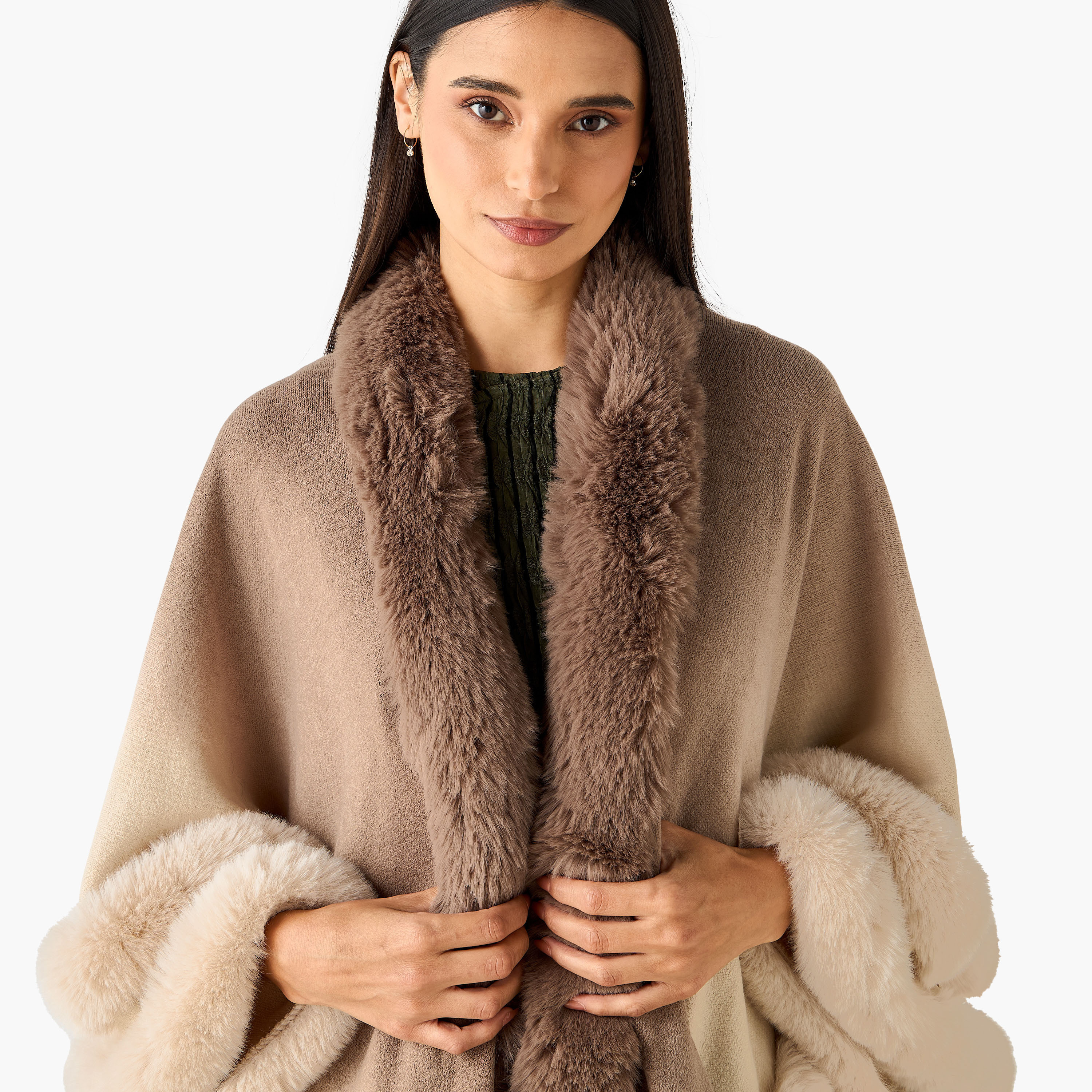 Scarf Cape Shaped with Ombre Fur Trim Design