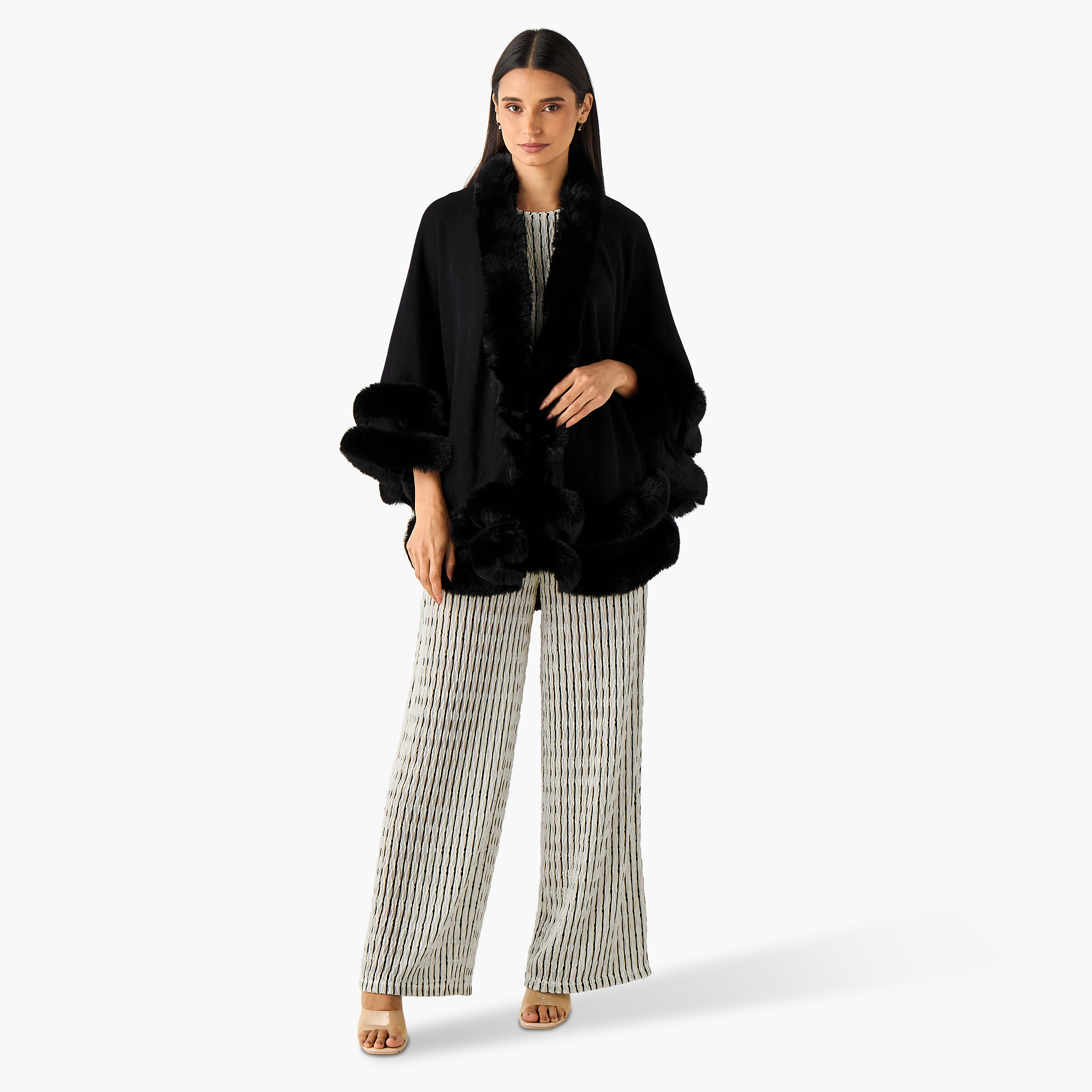 Scarf Cape Shaped with Fur Trim Design
