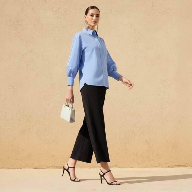 Relaxed Fit Shirt with Concealed Placket – image 3