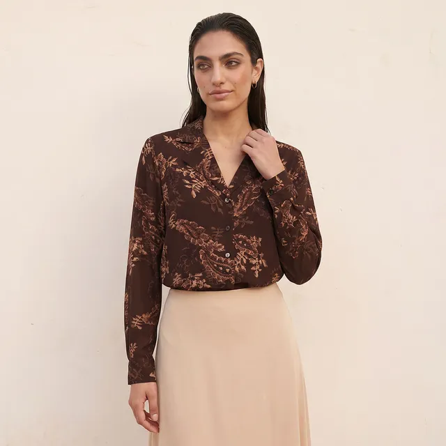Splash Smart Shirt with Paisley Print