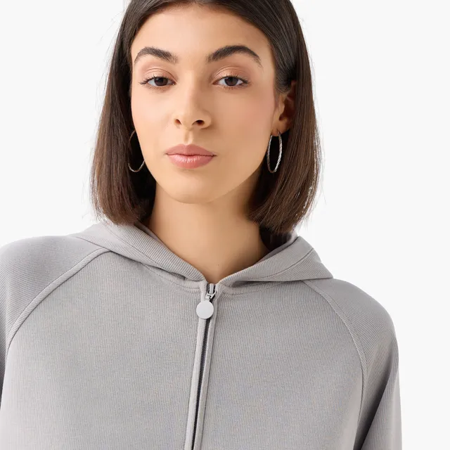 Hoodie with Ribbed Design – image 5