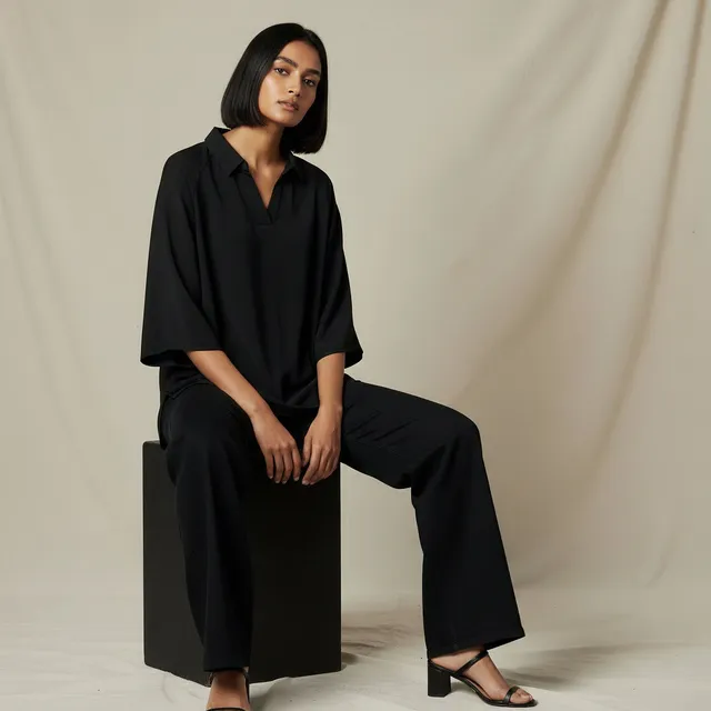 Relaxed Fit Viscose Blend Raglan Top with Collar – image 5