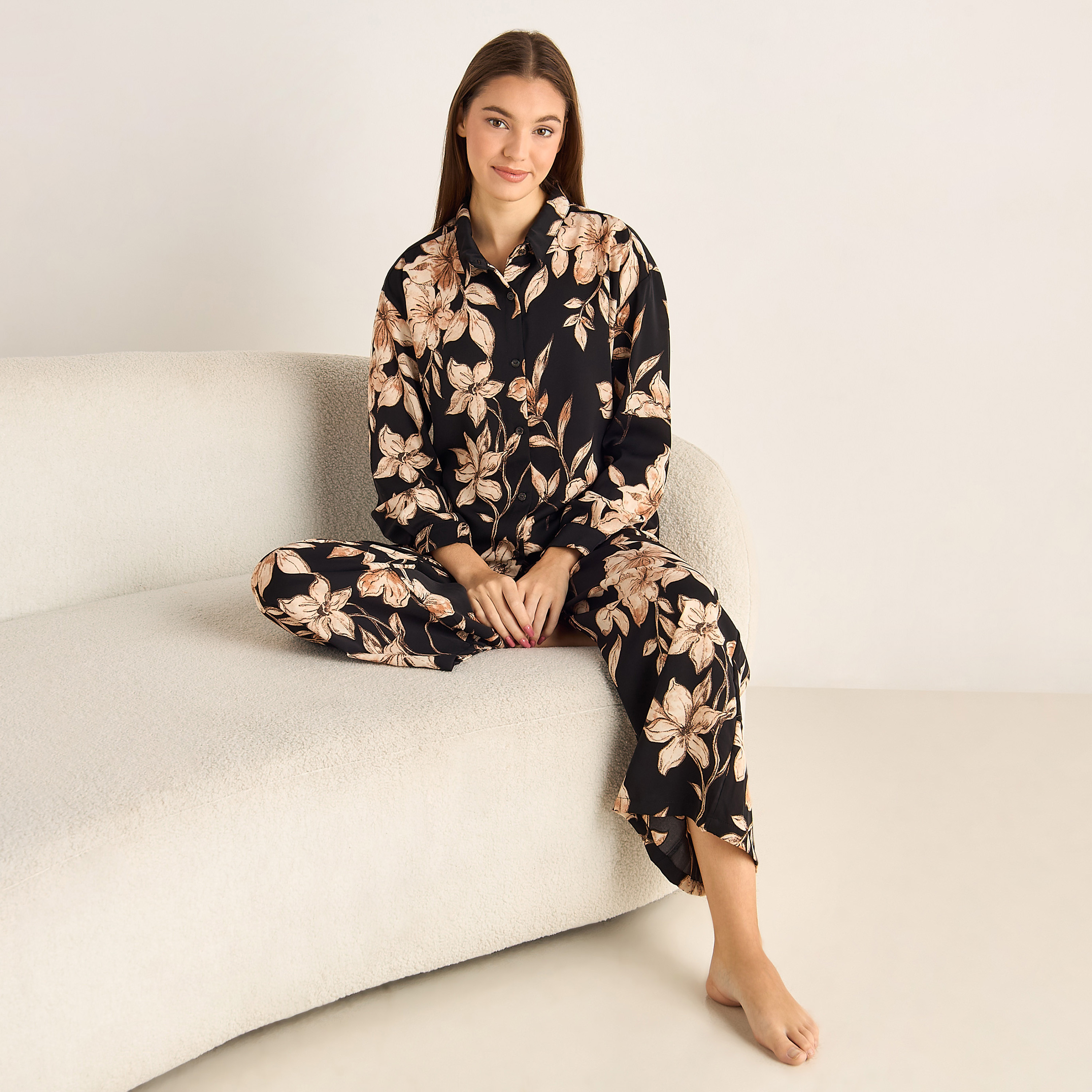 Pyjama Set Button-Down Shirt & Trousers