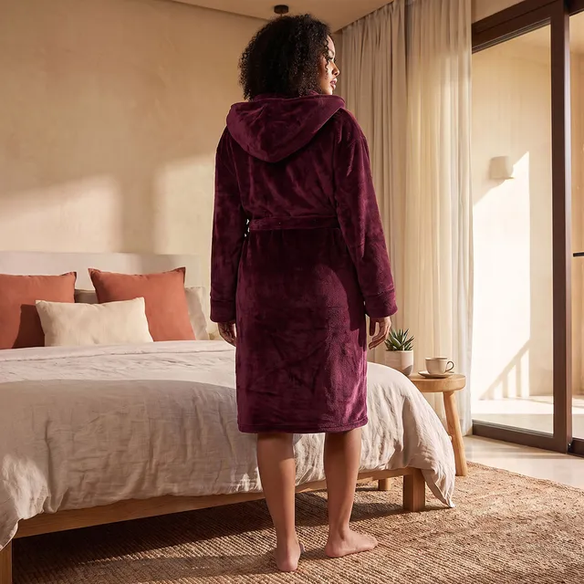 Splash Intimates Knee Length Plush Robe – image 3
