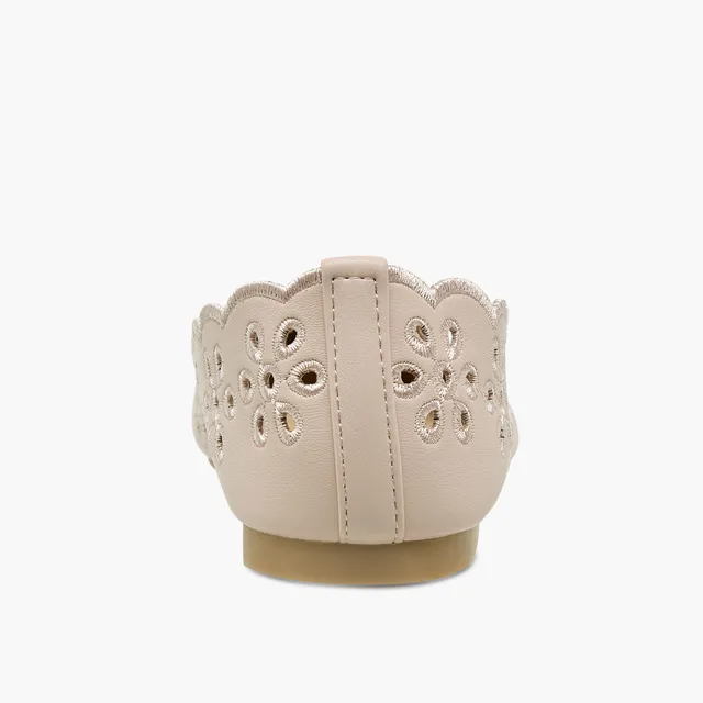 Women Scalloped Laser Cut Ballerina Shoes – image 5