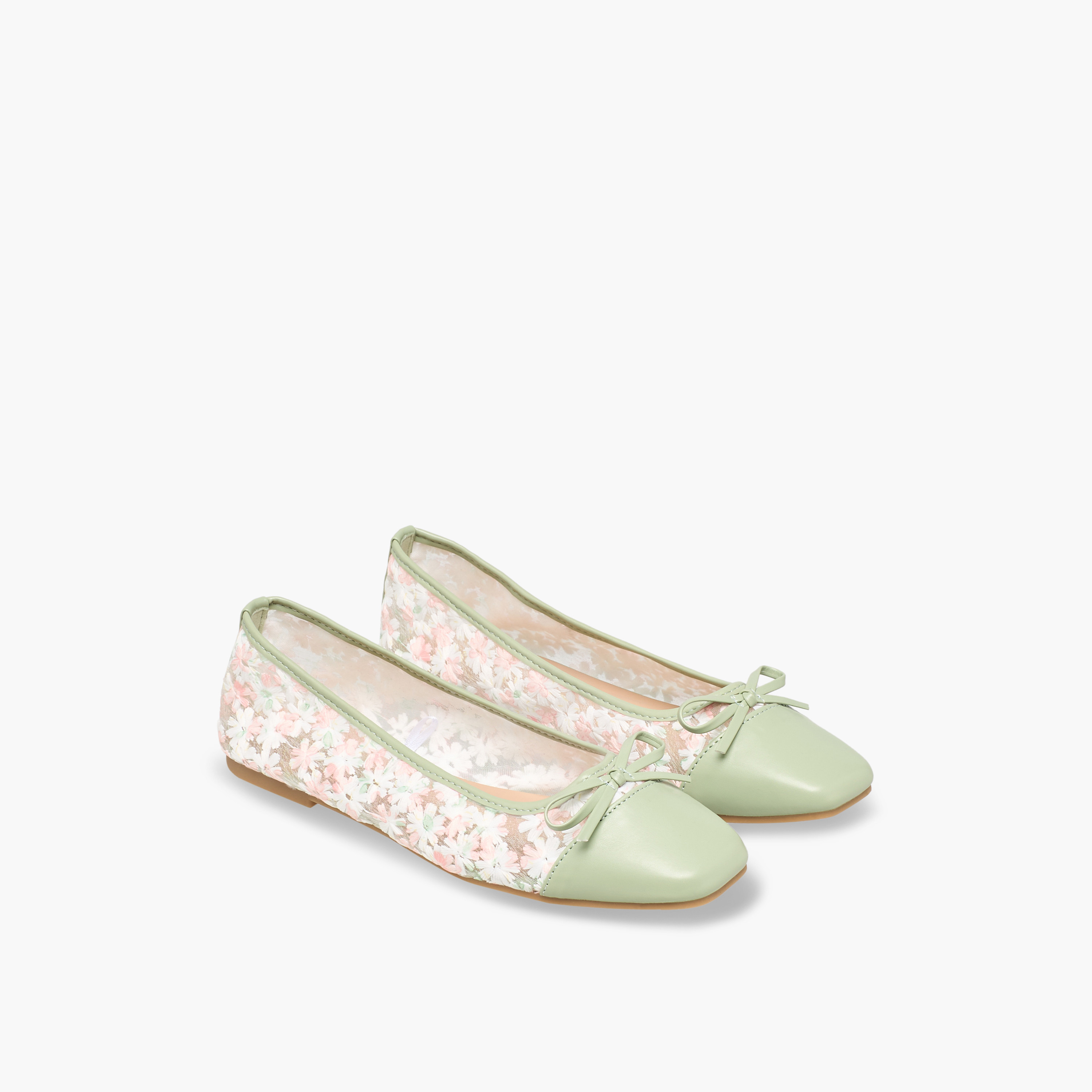 Women Floral Embroidered Ballerina Shoes