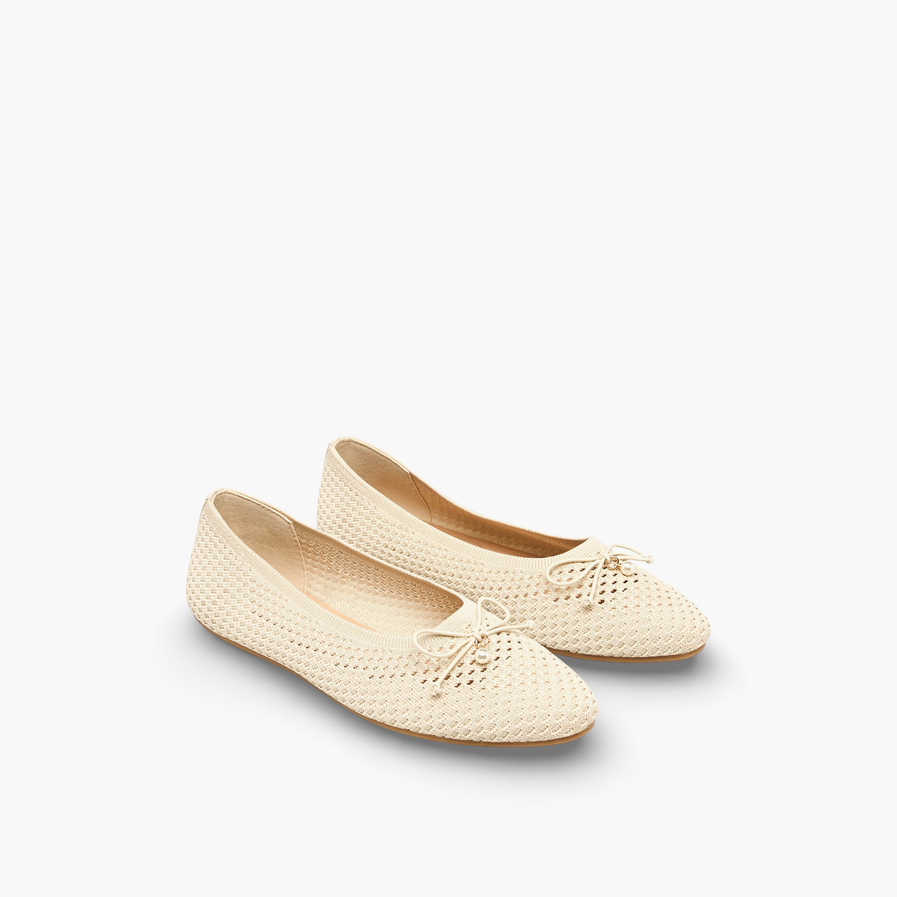 Celeste Women's Textured Ballerina Shoes