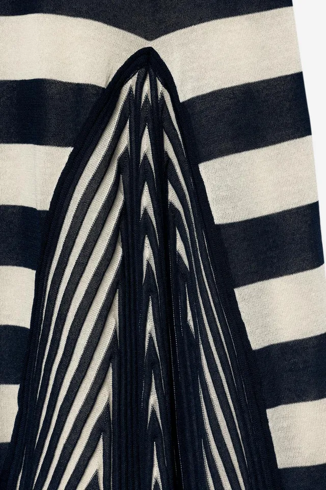 Zara Woman Collection Striped A-Line Dress with Long Sleeves – image 10