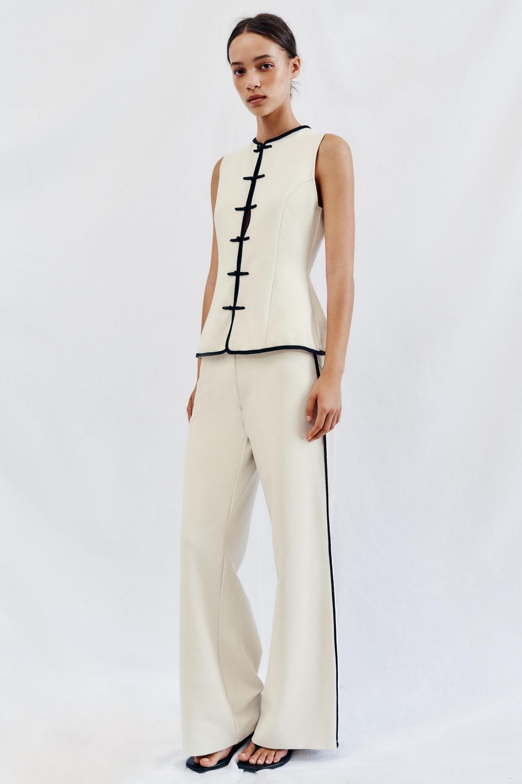 Frog Fastening Top