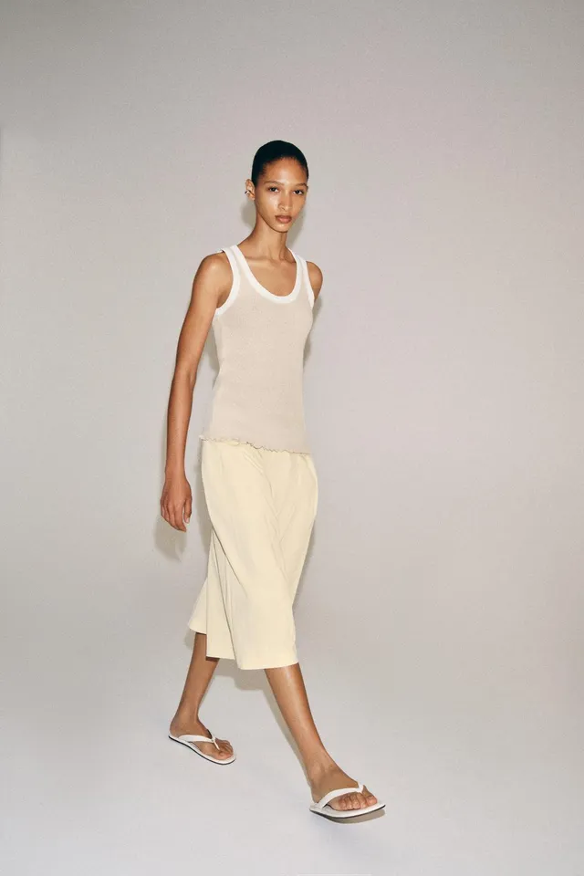 Cotton Blend Sleeveless Top with Contrast Piping – image 6