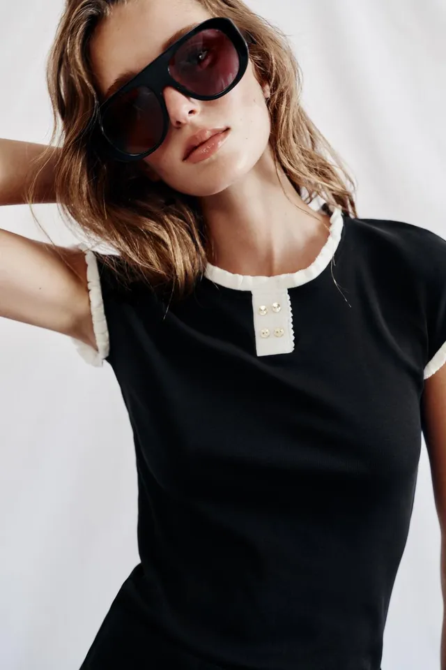 Cotton Blend Buttoned Trim Top with Contrast Trims – image 3