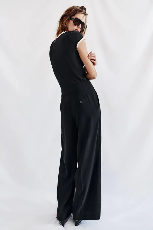 Cotton Blend Buttoned Trim Top with Contrast Trims – image 5