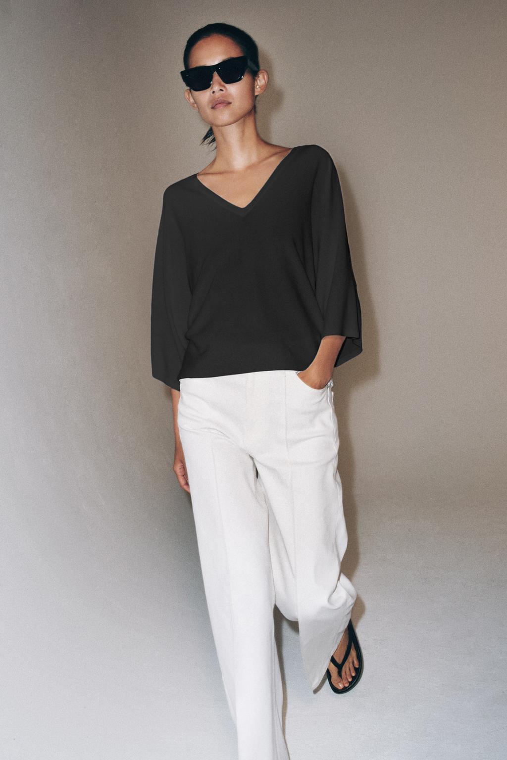 V-neck T-shirt