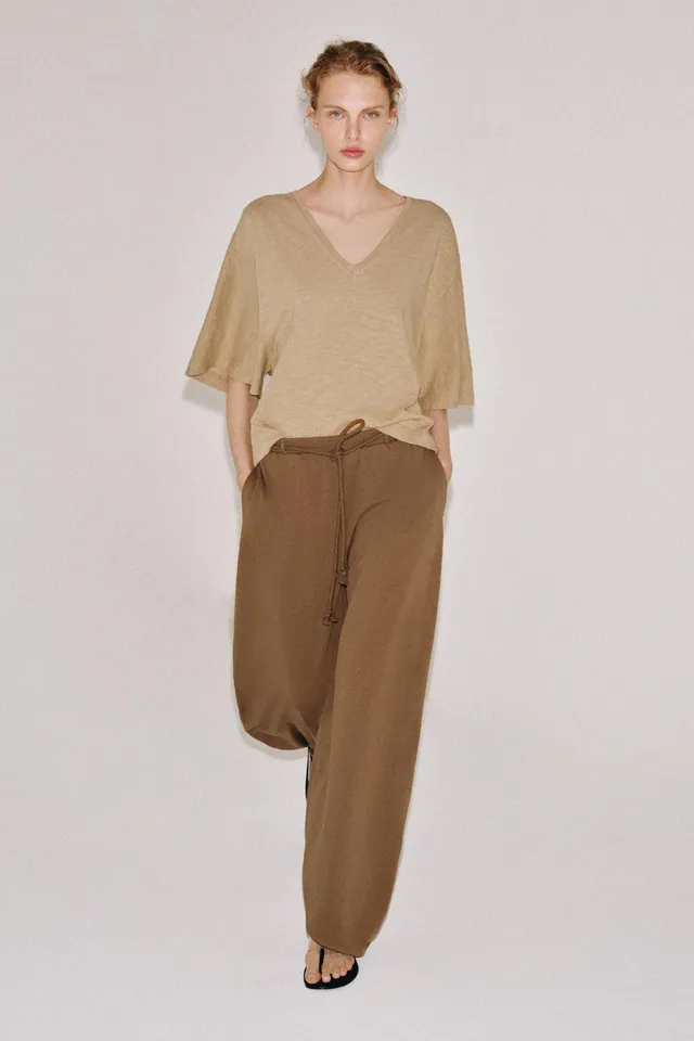 V-neck T-shirt