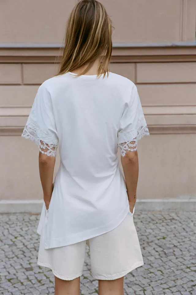 Asymmetric Lace Detail Cotton T-Shirt – image 5
