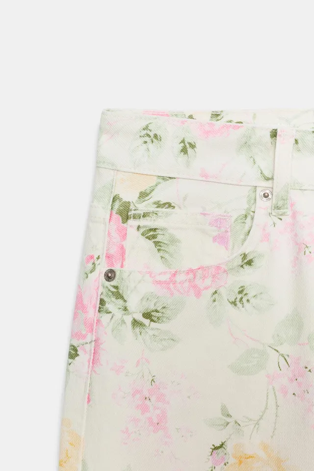 Floral Low-Rise Loose Fit Jeans – image 8