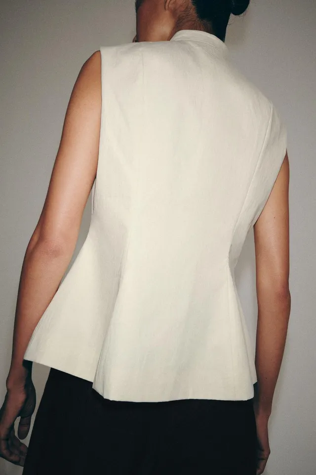 Fitted Spun Cotton Blend Waistcoat with Front Fireman Clasp – image 3