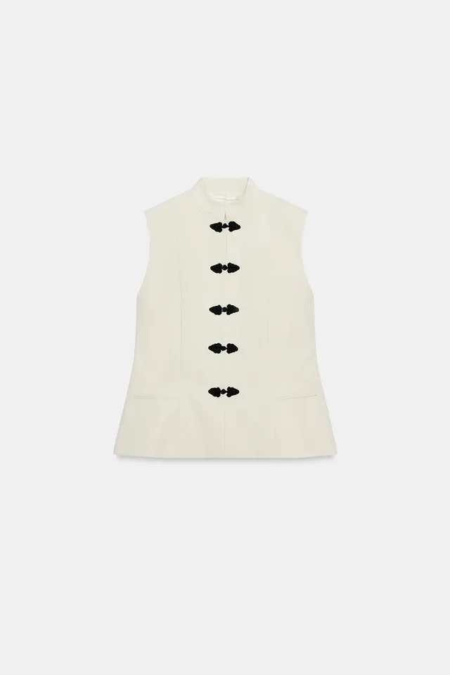 Fitted Spun Cotton Blend Waistcoat with Front Fireman Clasp – image 5